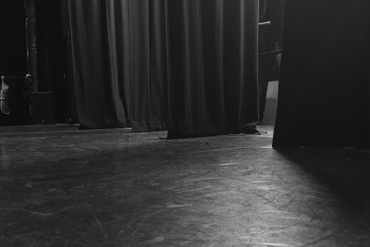 Stage wings